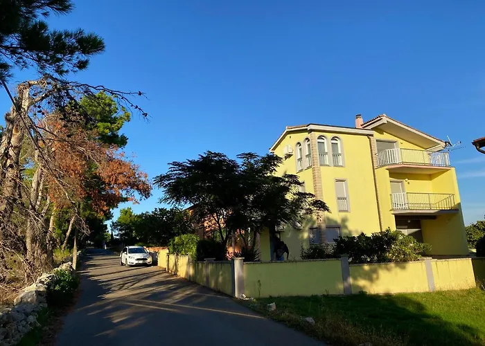 Villa Mena