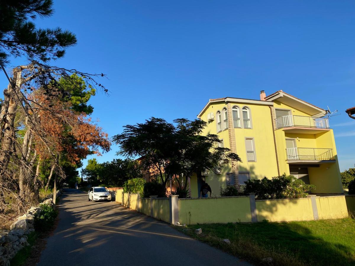 Apartamento Mena *