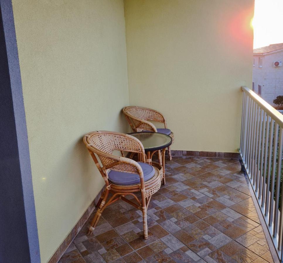 Apartamento Mena *